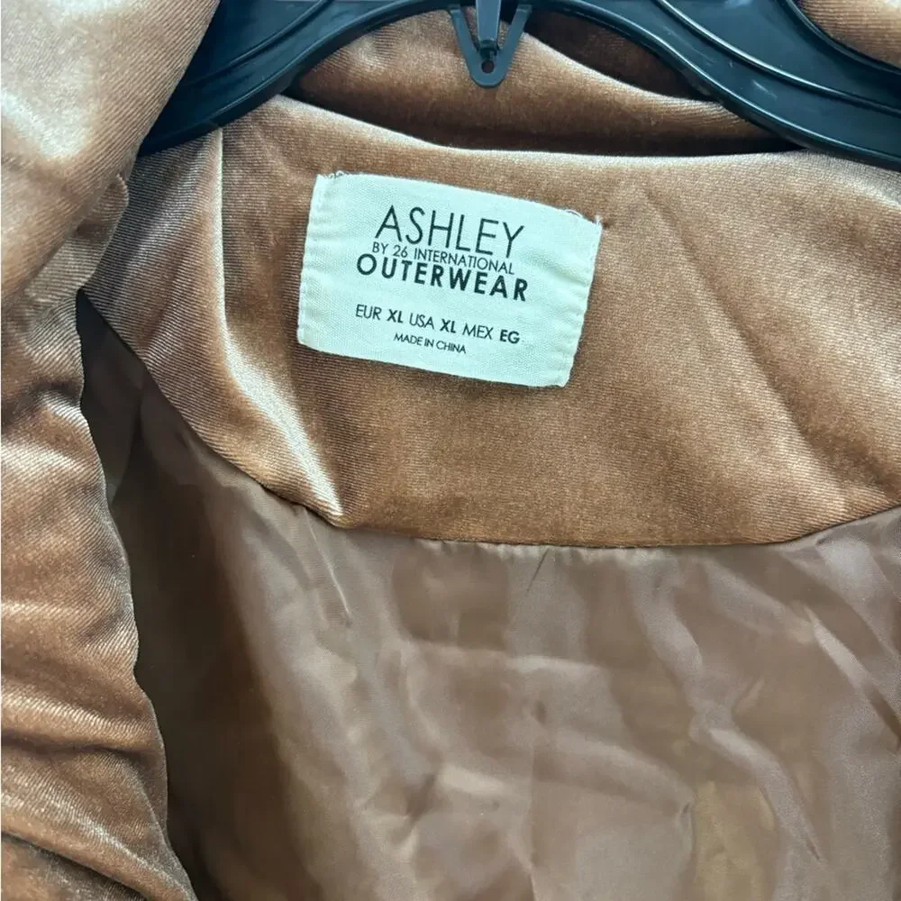 Ashley By 26 International Velvet Puffer Jacket size XL